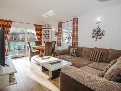 HAZEL LODGE, pet friendly, with a garden in Clun Cottage in Wales