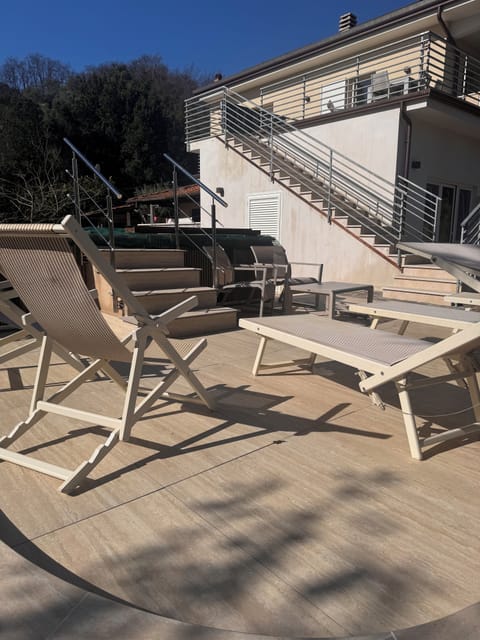 Casa panoramica con piscina House in Camaiore