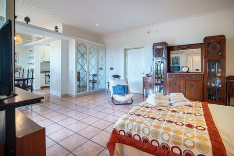 Rome Big Terrace Grand House 6 people 3 bathrooms 3 rooms for a wonderful stay Apartment in Rome
