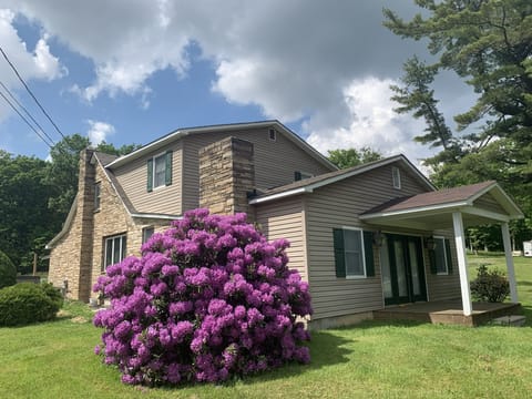 Side porch with a lot of outdoor space