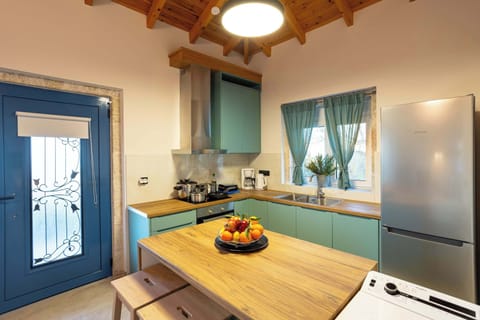 Kitchen with direct access to the outdoors