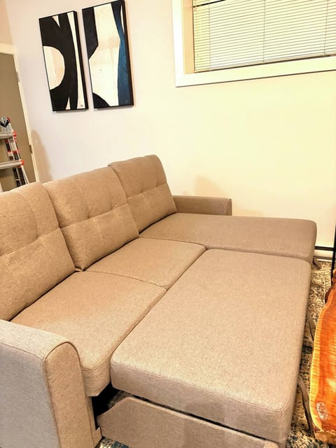 Royal Bay Guest Suite Apartment in Vancouver Island