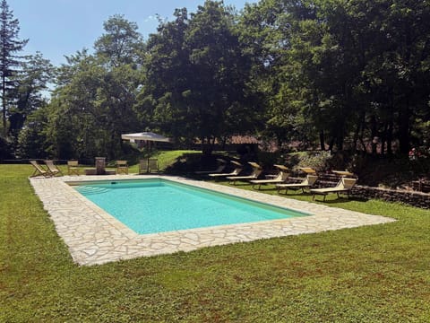 Villa Antico Mulino 11Pax, Large pool, A/C, BBQ near 5 TERRE by VILLAS RETREATS Villa in Province of Massa and Carrara