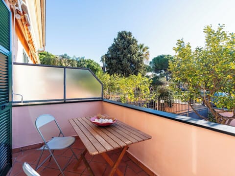 Balcony, Apartment, Shade, Outdoor Furniture, Wood Stain, Eco Hotel, Handrail, Fence, Houseplant