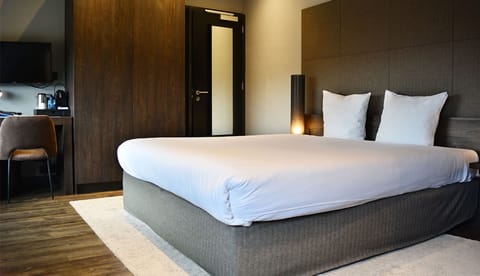 Unit with King bed
