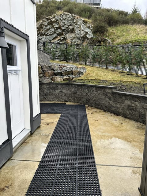 Private Bear Mountain Getaway in Lovely Victoria BC. Quiet, Cozy andRelaxing! Apartment in Langford