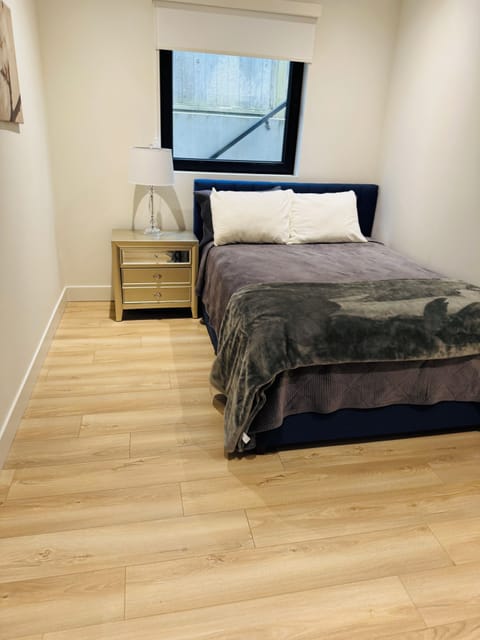 Cozy two bedroom Suite Apartment in White Rock