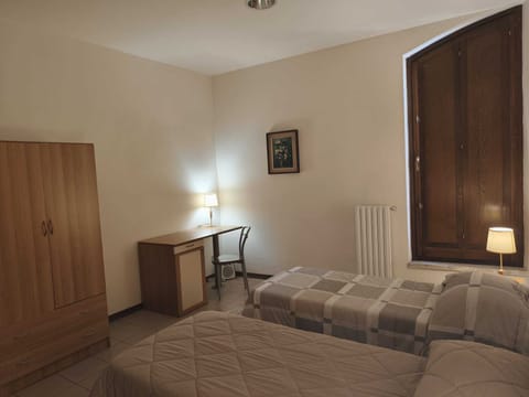 Rooms in the center of Foligno, near station, barracks, center and shrine House in Foligno