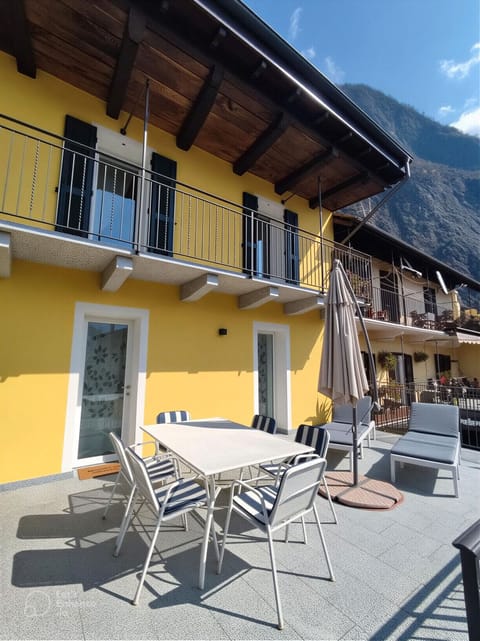 Tati's Little House, Lake Mergozzo and Valgrande Park Cottage in Canton of Ticino