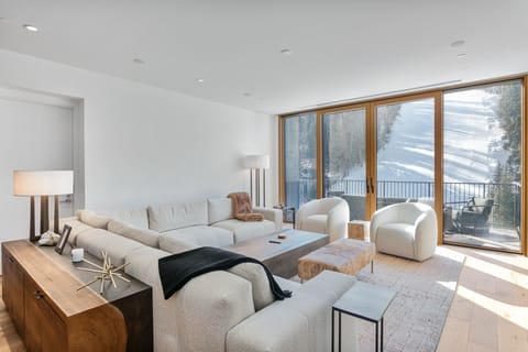 Furniture, Indoors, Living Room, Room, Home Decor