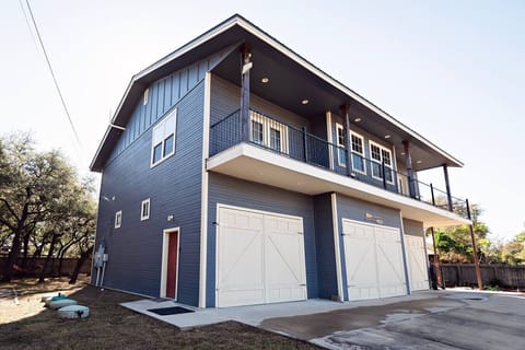 Lively Lake Apartment - (Downstairs+Side Yard) Apartment in Belton