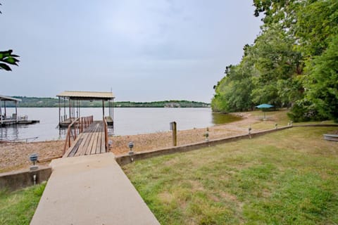 Gentle shoreline for water time