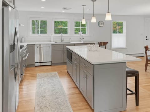 New Spacious Kitchen