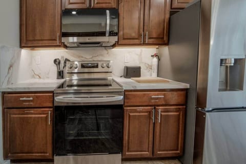 Stainless Stove and Microwave, make cooking so easy