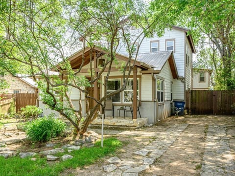 The Oxford. Ideal Zilker Location. Groups Welcome! House in Zilker