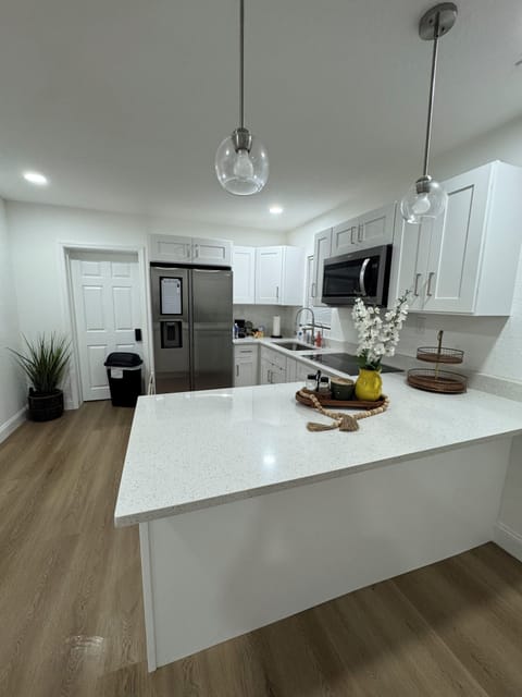 Cozy 2-bedroom house in charming Sarasota House in Desoto Lakes