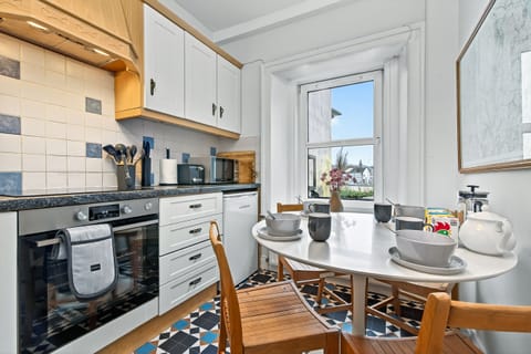 Bright and fully equipped kitchen