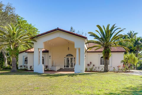 Parkland Vacation Rental | 4BR | 5.5BA | 8,147 Sq Ft
