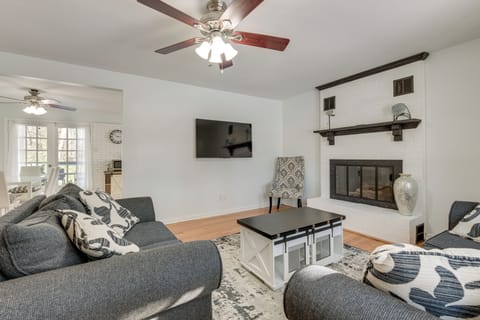 Richmond Vacation Rental | 3BR | 2BA | 1,500 Sq Ft | 3 Steps to Enter