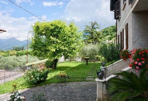 Welcome to "Casa Al Lago" on Lake Iseo House in Sulzano