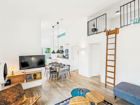 Furniture, Interior Design, Flooring, Floor, Wall, Couch, Wood, Ceiling, Room, Living Room