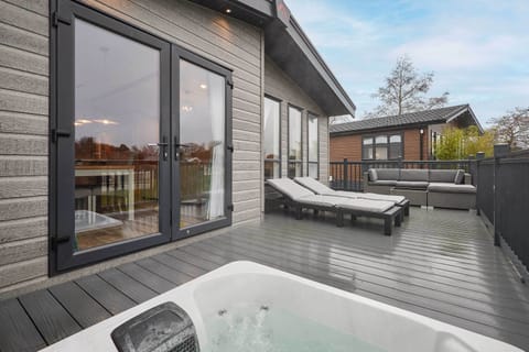 Sandy Lane, Allerthorpe Golf & Country Park, York - Host & Stay