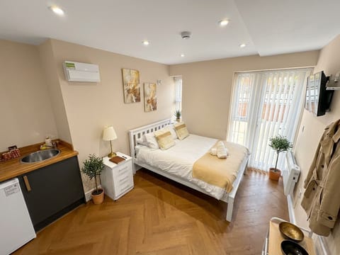 Comfortable Stay • Great Location • Easy Transport