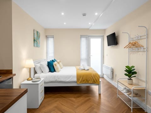 Comfortable Stay • Great Location • Easy Transport