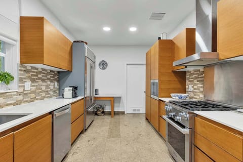 Fully equipped modern kitchen with island seating