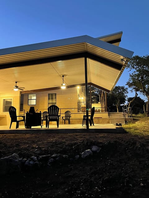 Private Heritage River Property-Stunning Views the West Prong of the Frio River. Cabin in Rio Grande