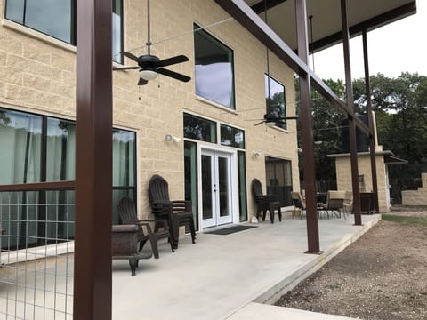 Private Heritage River Property-Stunning Views the West Prong of the Frio River. Cabin in Rio Grande