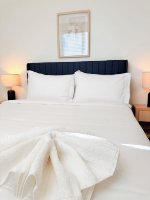 Spacious Home, Vaulted Ceilings, Ample Parking, Near Tacoma Dome/Downtown House in Tacoma