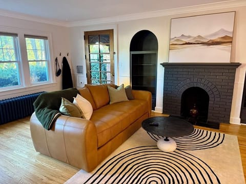 The Zenwood Haven is a Japandi inspired vibe grabbing the natural greens from outside and mixing with the natural curves in the archways of the home to provide a relaxing space to call home.