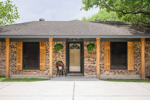 No steps! Park at your front door.