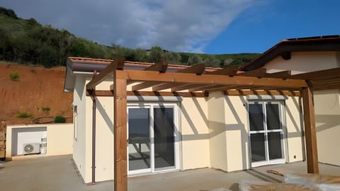 Adriana Trilocale Apartment with Sea View and Wi-Fi Apartment in Lacona