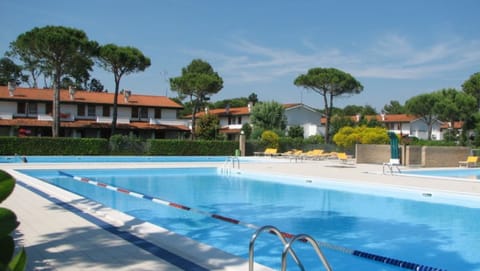 Two-level flat with garden and pool Apartment in Bibione