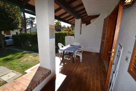 Two-level flat with garden and pool Apartment in Bibione