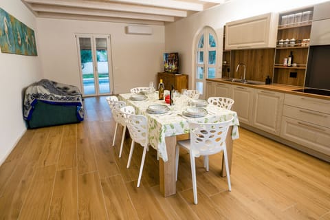 Villa Flò with Pool Villa in Tuscany