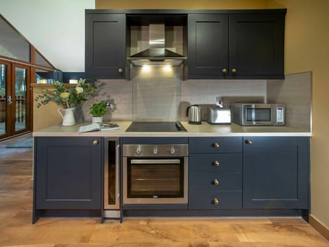 Glentress Forest Golden Oak Hideaway