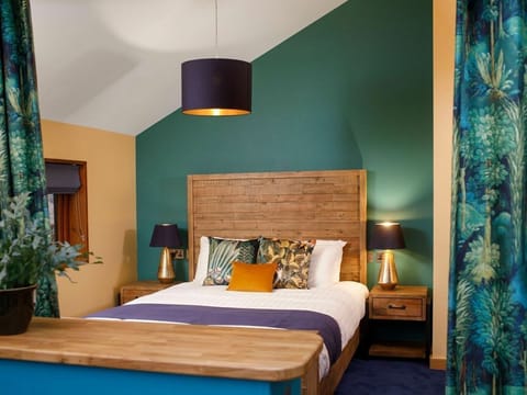 Glentress Forest Golden Oak Hideaway