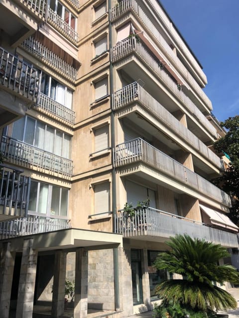 Apartment 'A Casa Di Brenda' with Mountain View, Wi-Fi and Air Conditioning Apartment in Chiavari