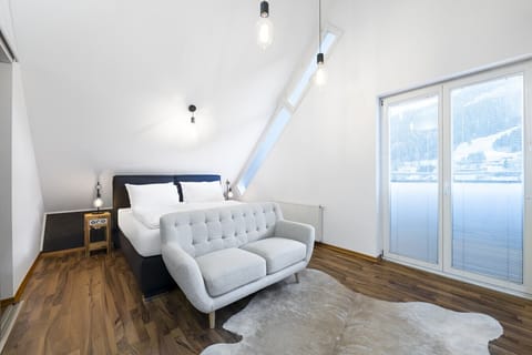 Modernes Loft-Penthouse mit 6 m Raumhöhe für 2–4 Personen Apartment in Bad Hofgastein