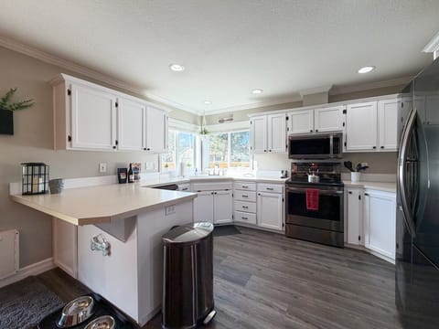 Comfortable Family Home for Extended Stays House in Dundee