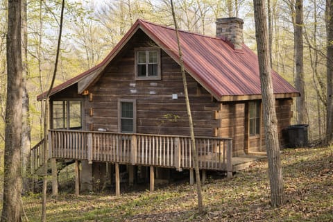Charming off-the-grid style cabin with modern comfort and natural beauty. Surrounded by trees, this peaceful hideaway offers privacy, fresh air, and the ultimate relaxing forest retreat experience.