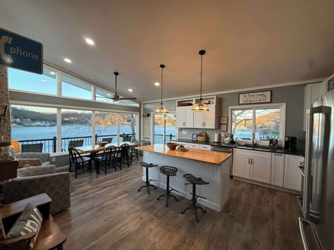 Enjoy the breezy, open layout of the main living spaces​