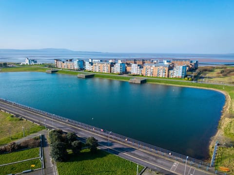 Ocean View - 2 Bedroom Apt - Llanelli (10075)