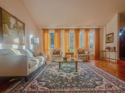 Entire 3-bedroom charming house in Lake Forest Park House in Lake Forest Park