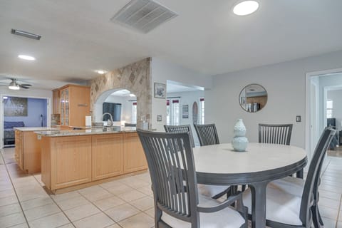 Dining Area | Dishware/Flatware