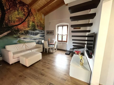 Holiday Home 'Cinque Terre - Laspezia - Loft 1910' with Garden, Balcony and Wi-Fi House in La Spezia