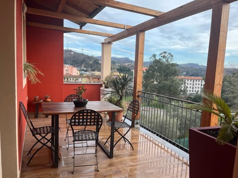 Holiday Home 'Cinque Terre - Laspezia - Loft 1910' with Garden, Balcony and Wi-Fi House in La Spezia